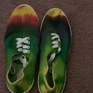 🎁Size 7/8 Women’s green sneakers NWOT